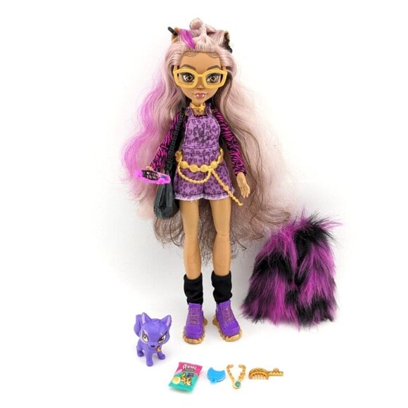Monster High Clawdeen Wolf G3 Signature Boo Crew Crescent Cat  with Accessories - Picture 12 of 16